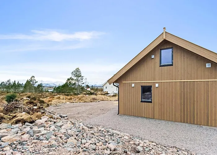 6 Person In Averoya * Karvåg