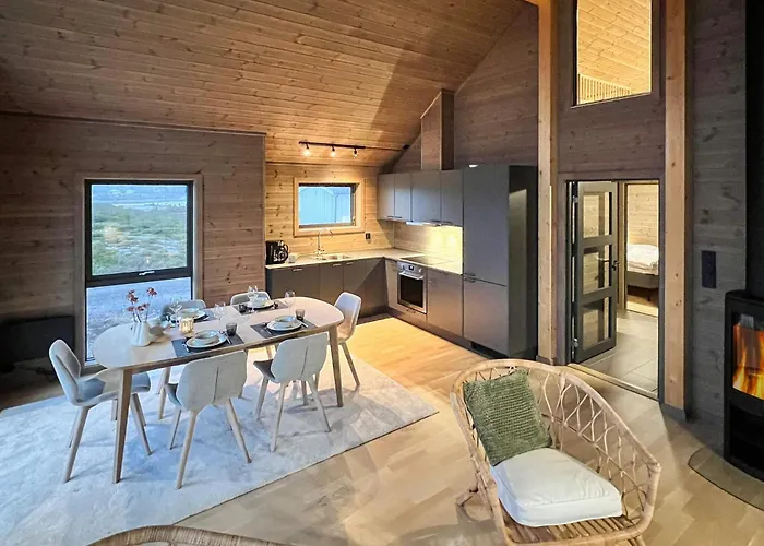 Feriehus 6 Person In Averoya *